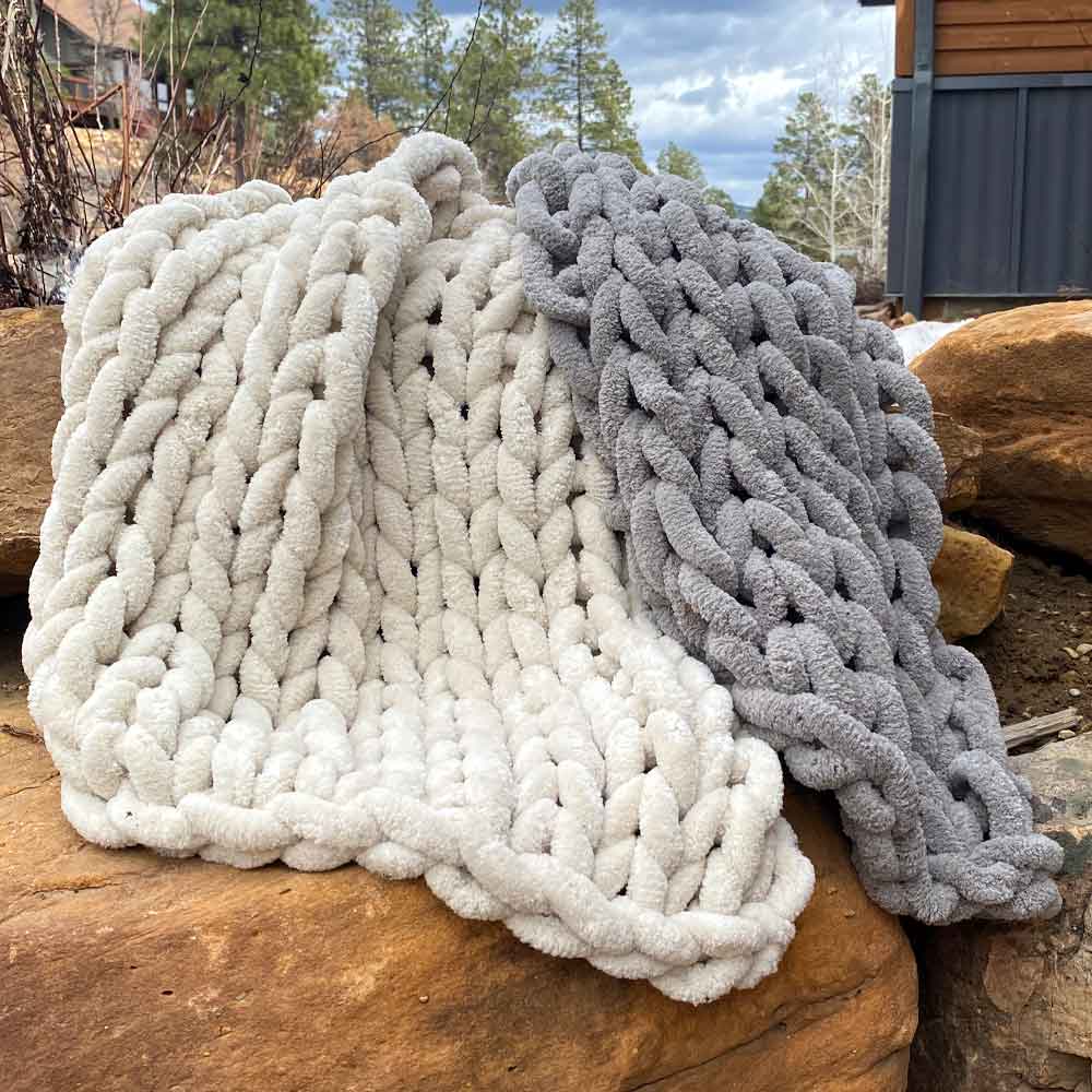 Infinite Chunky Knit Blanket (Minky Chenille) – Mist